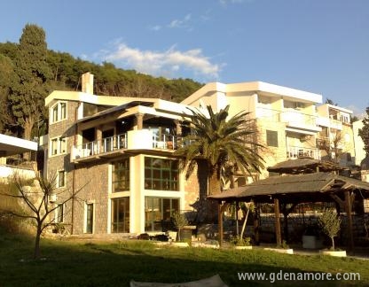 Apartments Borsalino, private accommodation in city Sutomore, Montenegro - Apartmani Borsalino